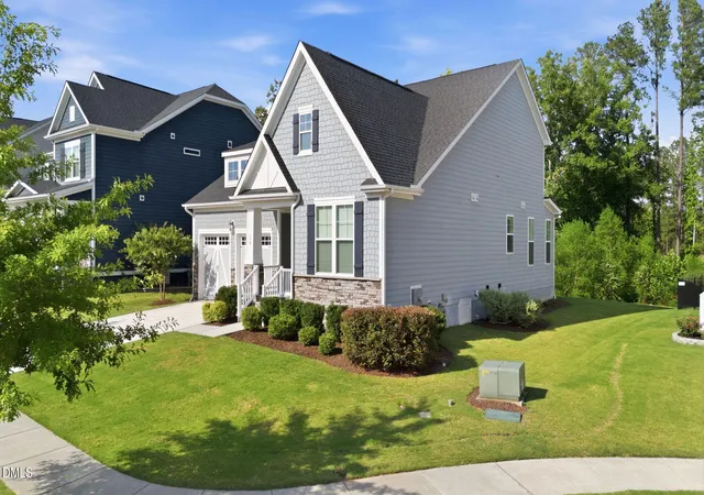 3rd image of 129 Treeline Ct, Holly Springs, NC 27540 | MLS# 10175921