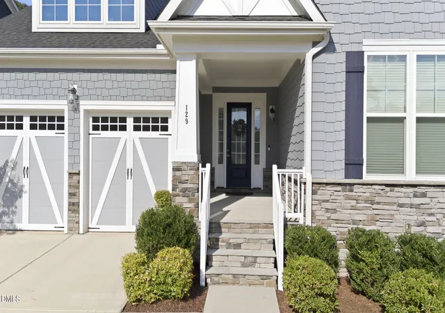 5th image of 129 Treeline Ct, Holly Springs, NC 27540 | MLS# 10175921