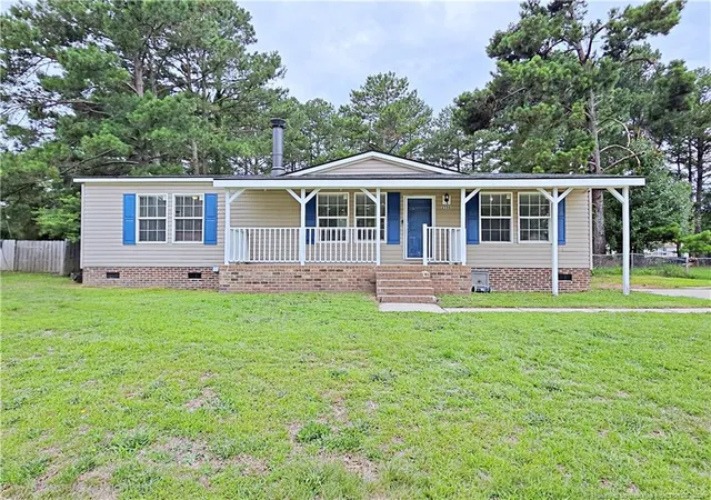 Homes for sale in Raeford, NC | 2506 Danahey Dr, Raeford, NC 28376 | MLS# 764551