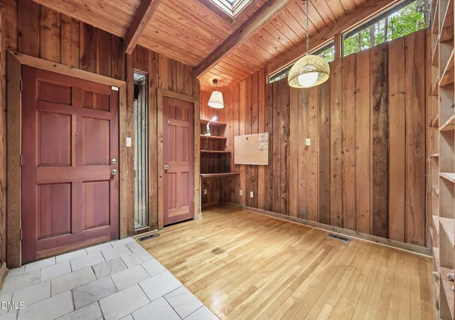 Photo 2 of Single family home for sale at 7304 Sunrise Rd, Chapel Hill, NC 27514 | MLS# 10178082 | Listing updated on 2026-09-19