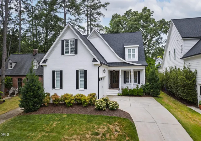 Photo 1 of Single family home for sale at 911 Canterbury Rd, Raleigh, NC 27607 | MLS# 10176000 | Listing updated on 2026-09-08