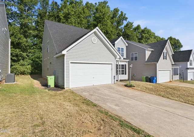 Photo 3 of Sale Pending at 2016 Red Quartz Dr, Raleigh, NC 27610 | MLS# 10175435 | Listing updated on 2026-09-16