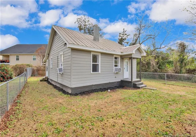 Photo 2 of Single family home for sale at 326 Hawley Ln, Fayetteville, NC 28301 | MLS# 764596 | Listing updated on 2026-07-18