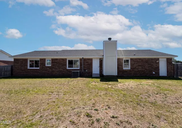 Photo 4 of Single family home for sale at 1512 Dovetail Dr, Fayetteville, NC 28314 | MLS# 10175689 | Listing updated on 2026-09-17
