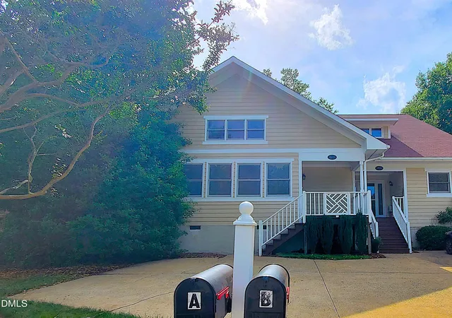 Homes for sale in Chapel Hill, NC | 103 Stewart Ln, Chapel Hill, NC 27514