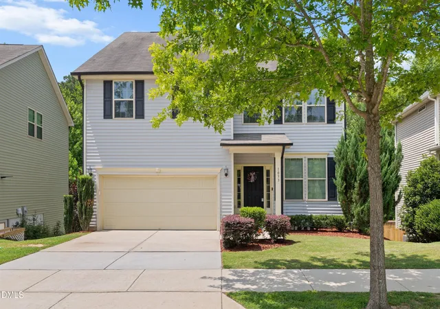 3rd image of 1033 Leatherstone Ln, Fuquay Varina, NC 27526 | MLS# 10176547