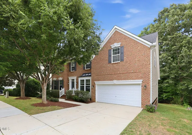Homes for sale in Durham, NC | 4616 Paces Ferry Dr, Durham, NC 27712 | MLS# 10176959