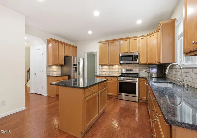 Homes for sale in Durham, NC | 4616 Paces Ferry Dr, Durham, NC 27712 | MLS# 10176959