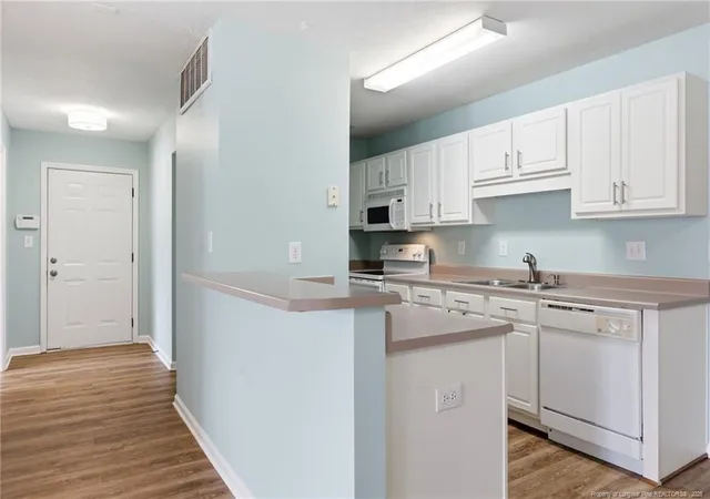 2nd image of 505 3 Meadowland Ct, Hope Mills, NC 28348 | MLS# 764656