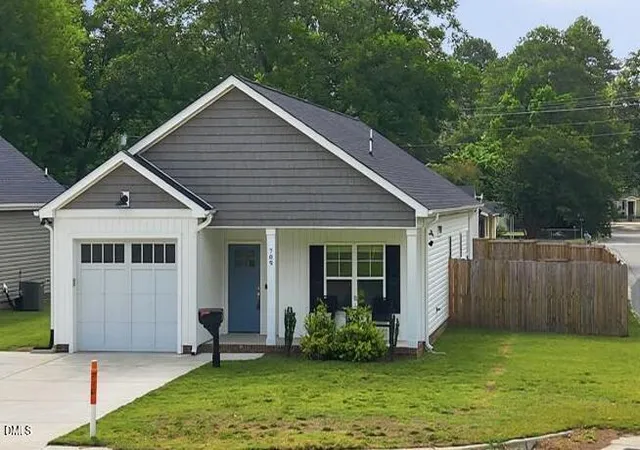 Photo 3 of Single family home for sale at 709 S Pollock St, Selma, NC 27576 | MLS# 10175860 | Listing updated on 2026-07-30