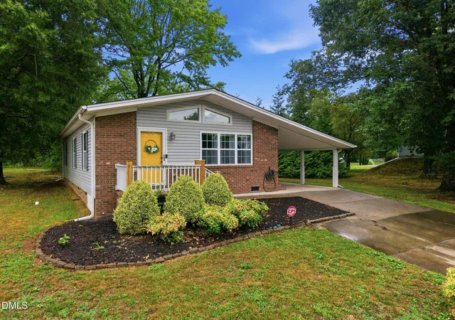 Homes for sale in Eden, NC | 404 Northridge Dr, Eden, NC 27288 | MLS# 10175572