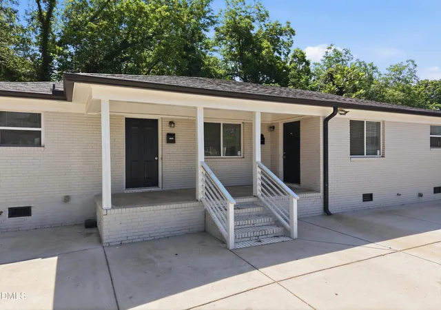 3rd image of 1007 Grant St, Durham, NC 27701 | MLS# 10175718