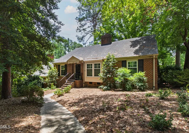 Photo 2 of Sale Pending at 1000 Blenheim Dr, Raleigh, NC 27612 | MLS# 10175976 | Listing updated on 2026-07-18