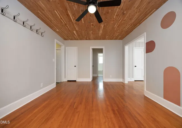 Photo 3 of Single family home for sale at 907 S 2nd Street, Smithfield, NC 27577 | MLS# 10176639 | Listing updated on 2026-09-20
