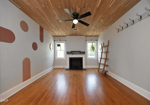 Photo 2 of Single family home for sale at 907 S 2nd Street, Smithfield, NC 27577 | MLS# 10176639 | Listing updated on 2026-09-20