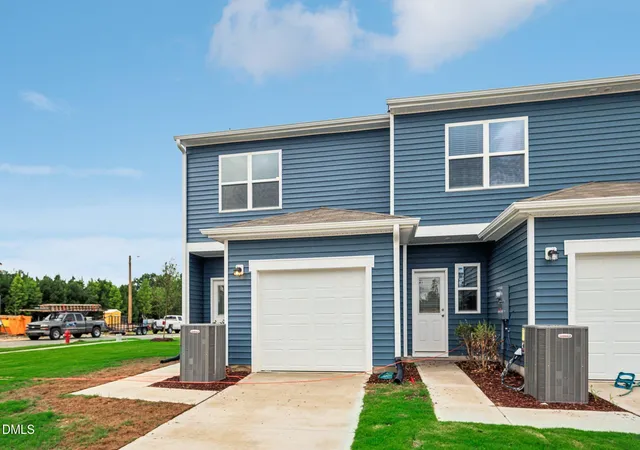 Photo 4 of Sale Pending at 2211 Glen Xing Dr, Durham, NC 27704 | MLS# 10175618 | Listing updated on 2026-07-18