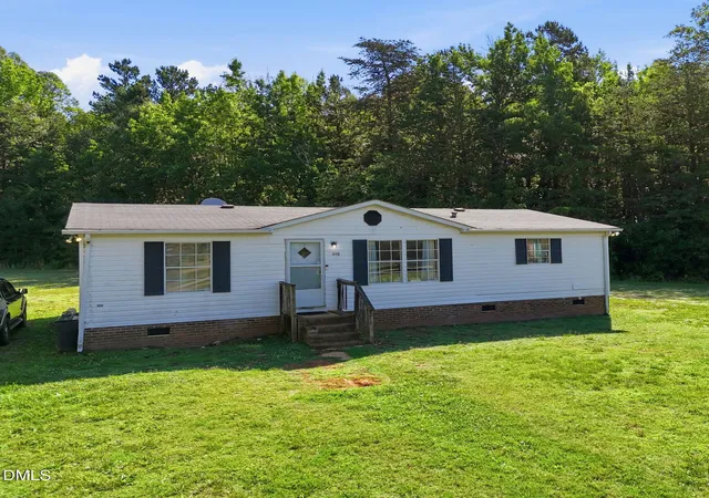 Homes for sale in Roxboro, NC | 215 Dixon Ln, Roxboro, NC 27574 | MLS# 10176469