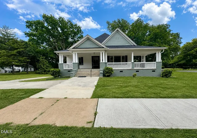 Homes for sale in Oxford, NC | 202 Forest Ave, Oxford, NC 27565 | MLS# 10176858
