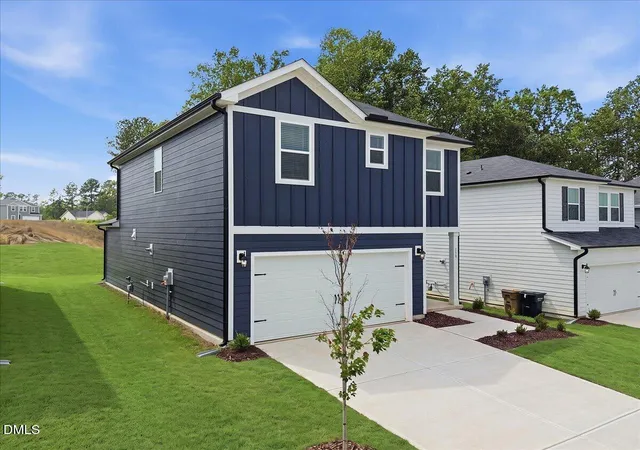 Photo 3 of Single family home for sale at 139 N Fld Sparrow Way, Clayton, NC 27520 | MLS# 10175687 | Listing updated on 2026-09-14