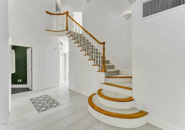 Photo 4 of Single family home for sale at 7804 Umstead Forest Dr, Raleigh, NC 27612 | MLS# 10177192 | Listing updated on 2026-09-25
