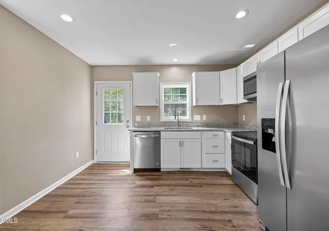 Photo 2 of Sale Pending at 522 E Club Blvd, Durham, NC 27704 | MLS# 10175996 | Listing updated on 2026-08-17