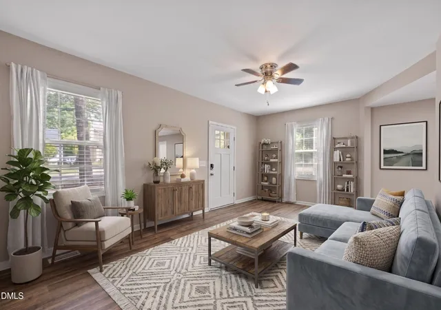 Photo 3 of Sale Pending at 522 E Club Blvd, Durham, NC 27704 | MLS# 10175996 | Listing updated on 2026-08-17