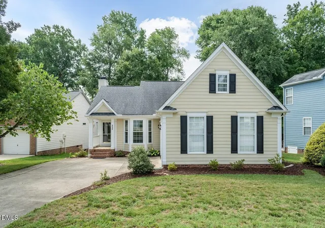 Homes for sale in Holly Springs, NC | 113 Gremar Dr, Holly Springs, NC 27540 | MLS# 10178818