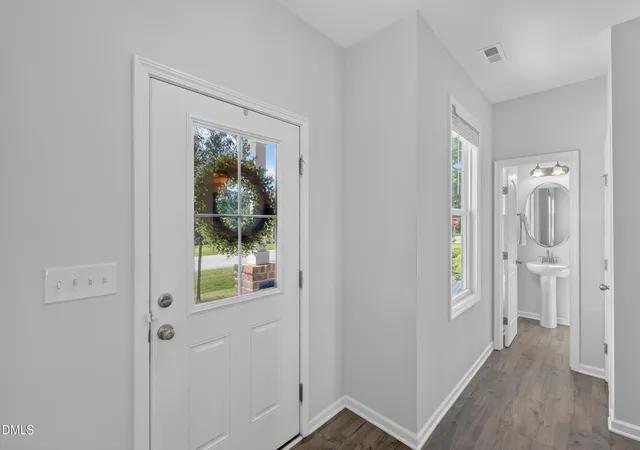 Photo 4 of Single family home for sale at 21 Longbow Dr, Middlesex, NC 27557 | MLS# 10177412 | Listing updated on 2026-09-09