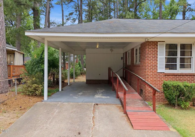 Photo 4 of Sale Pending at 918 Shepard Dr, Rocky Mount, NC 27801 | MLS# 10175715 | Listing updated on 2026-09-16