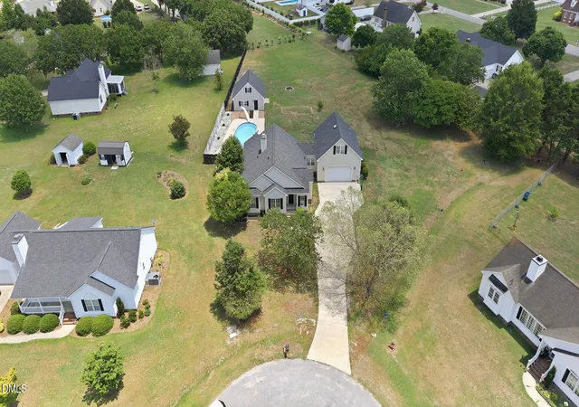 Photo 4 of Sale Pending at 405 Hearthstone Dr, Nashville, NC 27856 | MLS# 10175990 | Listing updated on 2026-08-24
