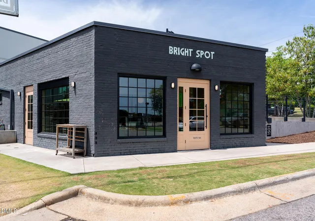 10th image of 303 Bickett Blvd, Raleigh, NC 27608 | MLS# 10176016
