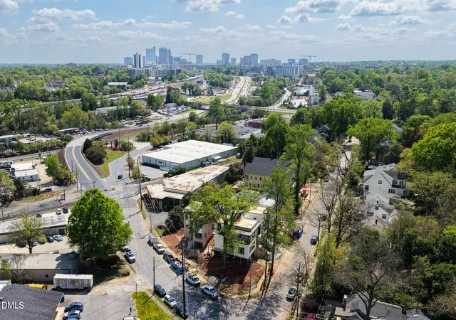 5th image of 303 Bickett Blvd, Raleigh, NC 27608 | MLS# 10176016