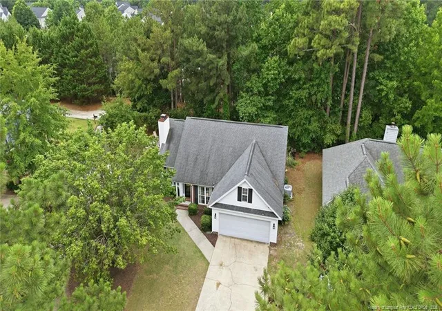 Homes for sale in Aberdeen, NC | 156 Kensington Wy, Aberdeen, NC 28315 | MLS# 764162