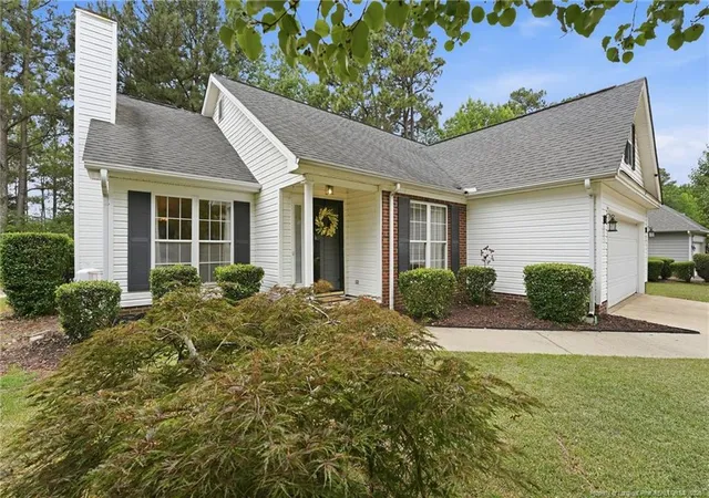Homes for sale in Aberdeen, NC | 156 Kensington Wy, Aberdeen, NC 28315 | MLS# 764162