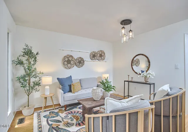 4th image of 1114 Saxony Dr, Durham, NC 27707 | MLS# 10180255