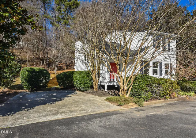 2nd image of 129 Weatherhill Pt, Carrboro, NC 27510 | MLS# 10175936
