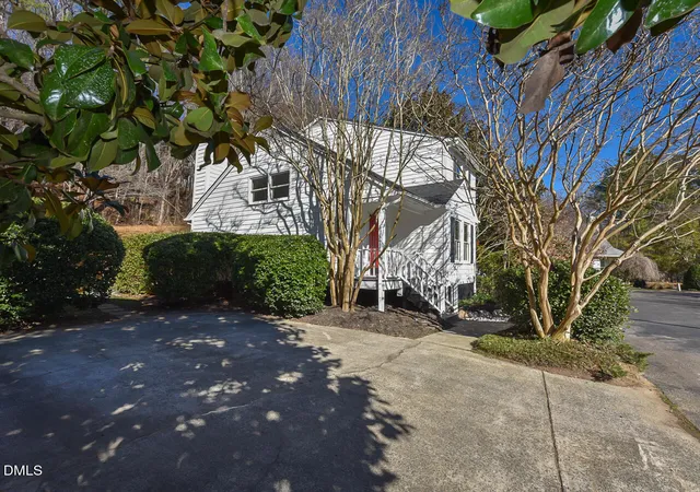 3rd image of 129 Weatherhill Pt, Carrboro, NC 27510 | MLS# 10175936