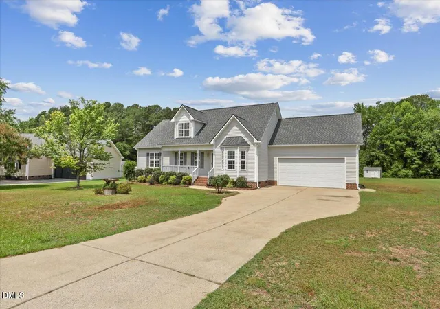 Homes for sale in Smithfield, NC | 201 Jesse Dr, Smithfield, NC 27577 | MLS# 10176836