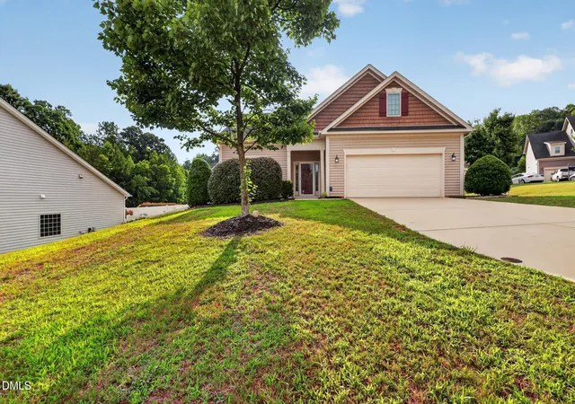 Photo 1 of Single family home for sale at 39 Mcguire Ln, Clayton, NC 27527 | MLS# 10177158 | Listing updated on 2026-09-18
