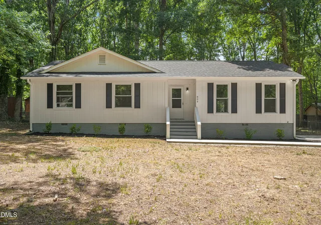 Photo 2 of Single family home for sale at 809 Royal Oaks Dr, Durham, NC 27712 | MLS# 10175862 | Listing updated on 2026-09-04