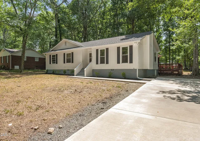 Photo 3 of Single family home for sale at 809 Royal Oaks Dr, Durham, NC 27712 | MLS# 10175862 | Listing updated on 2026-09-04