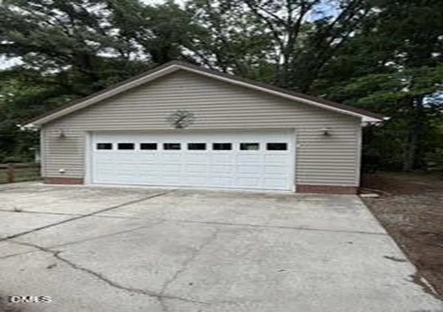 Homes for sale in Roxboro, NC | 949 Oxford Rd, Roxboro, NC 27573 | MLS# 10177090