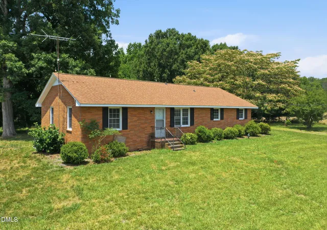 Homes for sale in Gibsonville, NC | 3075 County Farm Rd, Gibsonville, NC 27249 | MLS# 10175823