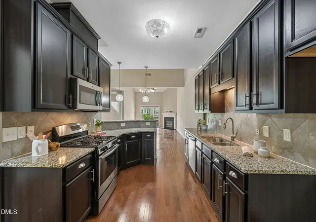 Photo 2 of Sale Pending at 238 Beaconwood Ln, Holly Springs, NC 27540 | MLS# 10181850 | Listing updated on 2026-09-16
