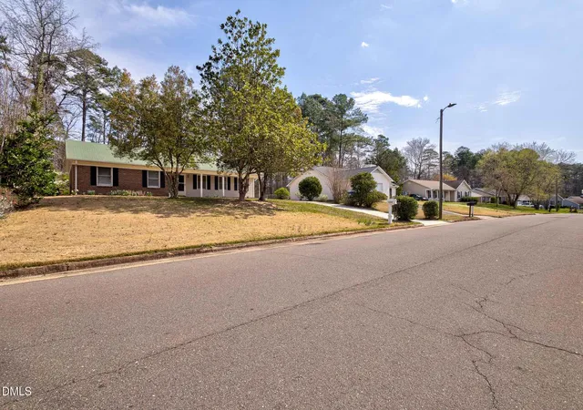 25th image of 305 Reynolds Ave, Durham, NC 27707 | MLS# 10175876