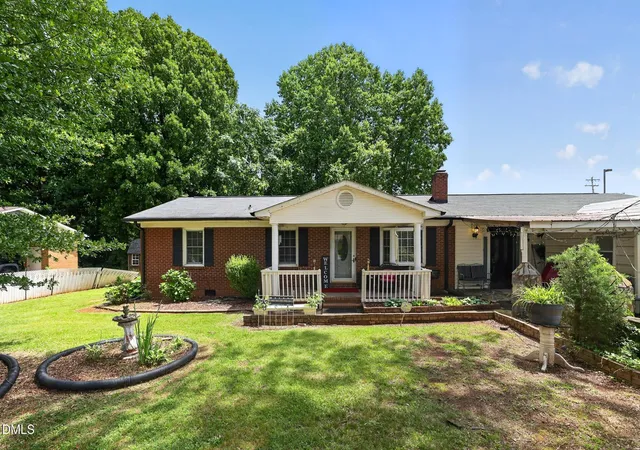 1st image of 202 Newbold St, Lincolnton, NC 28092 | MLS# 10175861