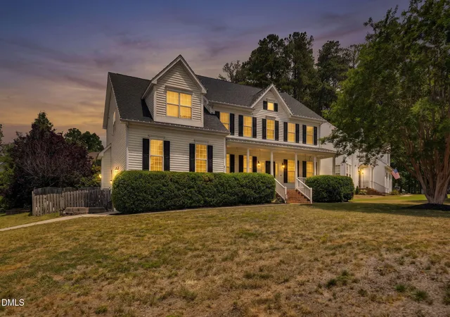 Photo 4 of Single family home for sale at 1258 Horsham Way, Apex, NC 27502 | MLS# 10175907 | Listing updated on 2026-10-15
