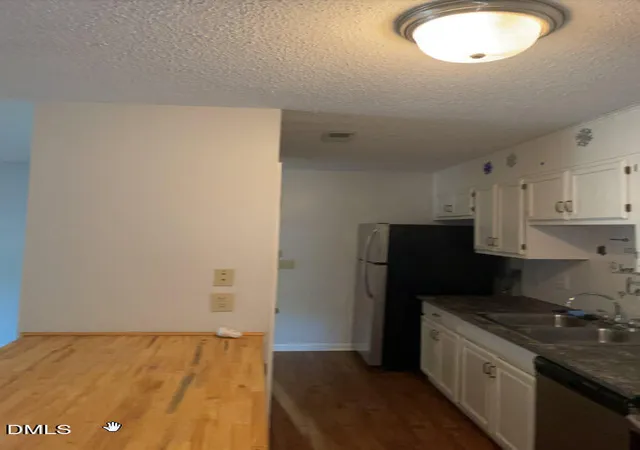 5th image of 2328 W Vandalia Rd, Greensboro, NC 75109