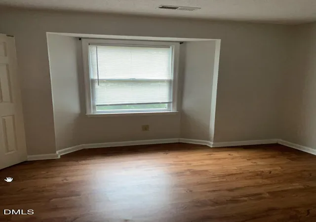 2nd image of 2328 W Vandalia Rd, Greensboro, NC 27407