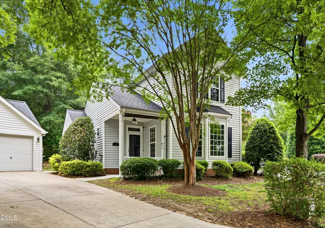 Photo 2 of Townhouse for sale at 1000 Purple Glory Dr, Apex, NC 27502 | MLS# 10175938 | Listing updated on 2026-08-02